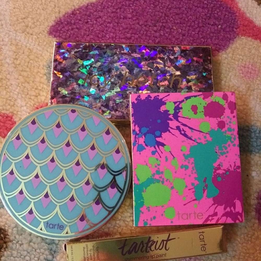 3 Tarte pallete lot